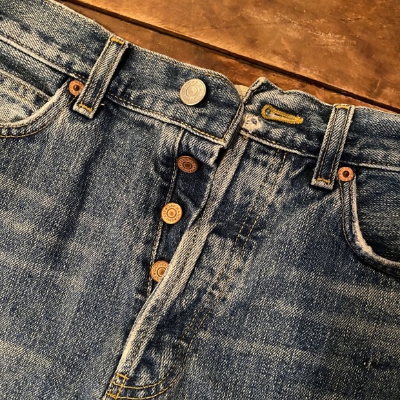 BOY FIT jean shorts by GAP.... just like NEW! - Picture 1 of 7